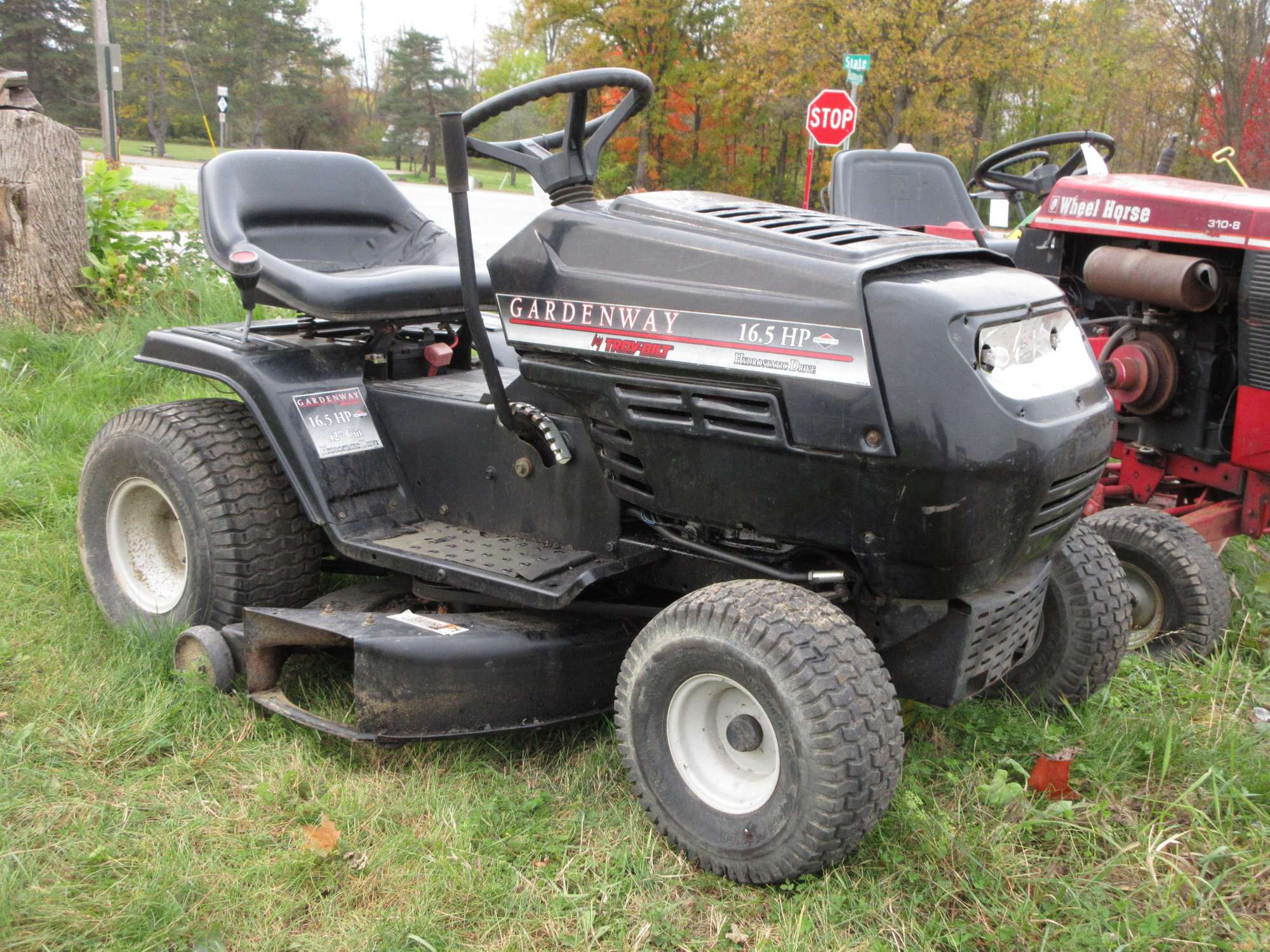 Albrecht Auctions | Troy Bilt Gardenway Lawn Tractor, 16.5 HP with Deck