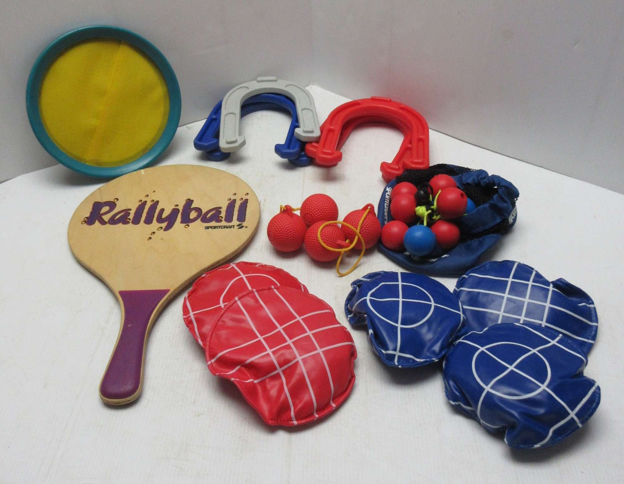 Albrecht Auctions Yard Sports Games/Equipment