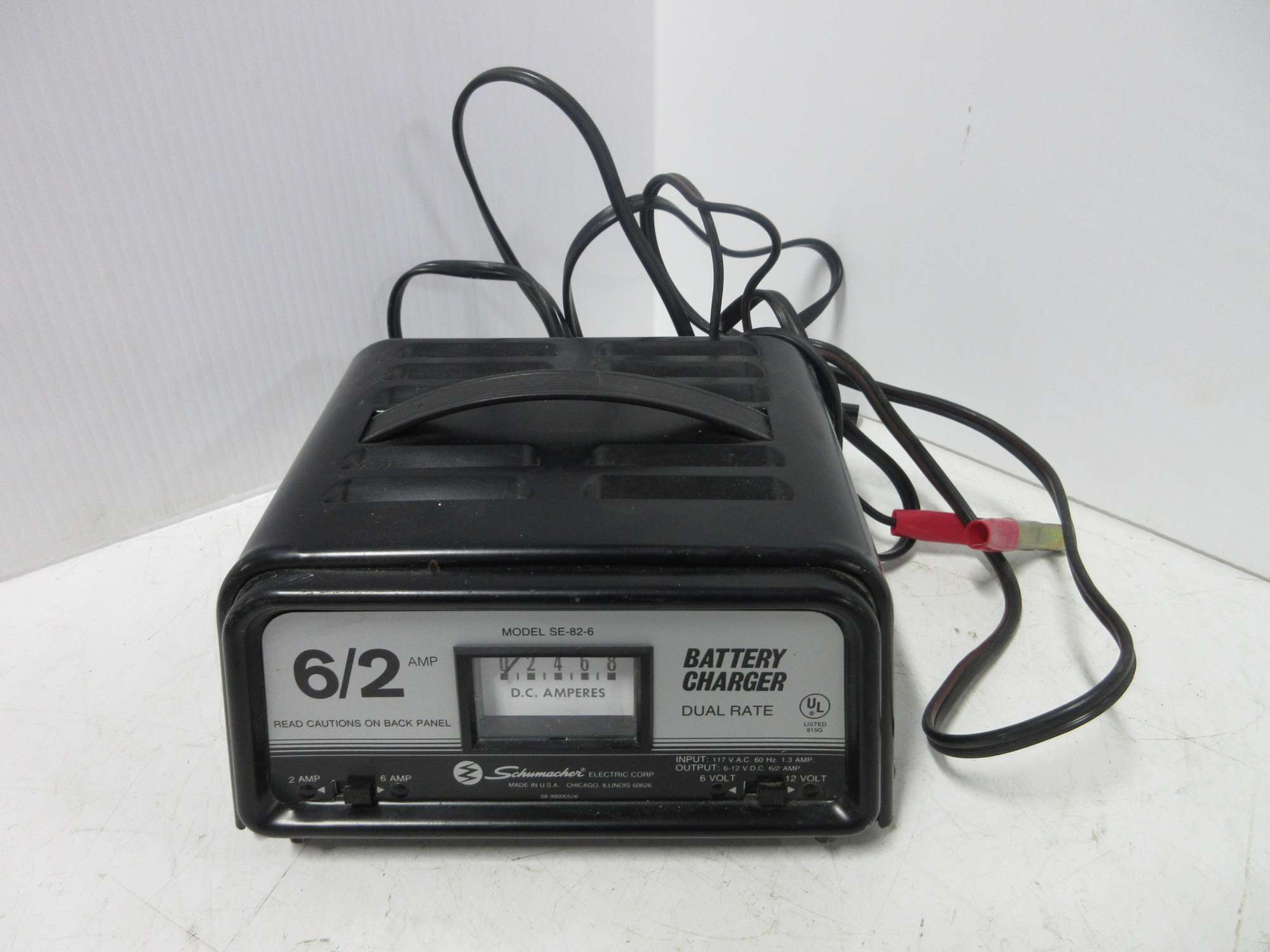 Albrecht Auctions | Schumacher 6/2 AMP Battery Charger