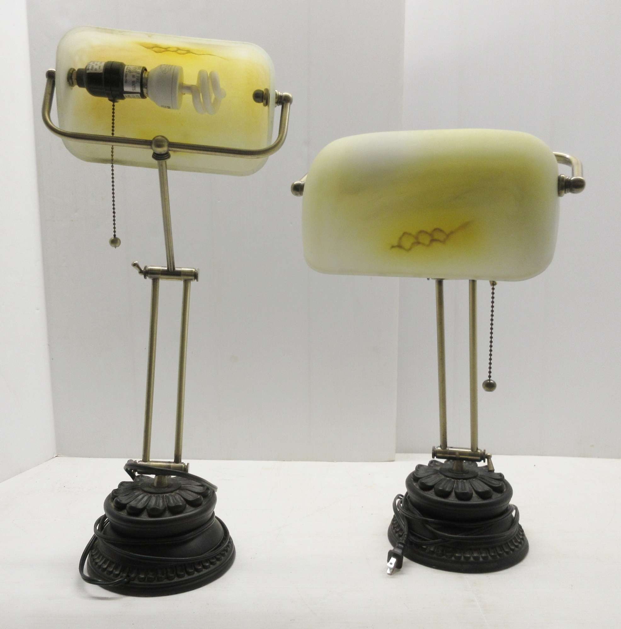 Albrecht Auctions Pair of Art Deco Lamps with Glass Shades and