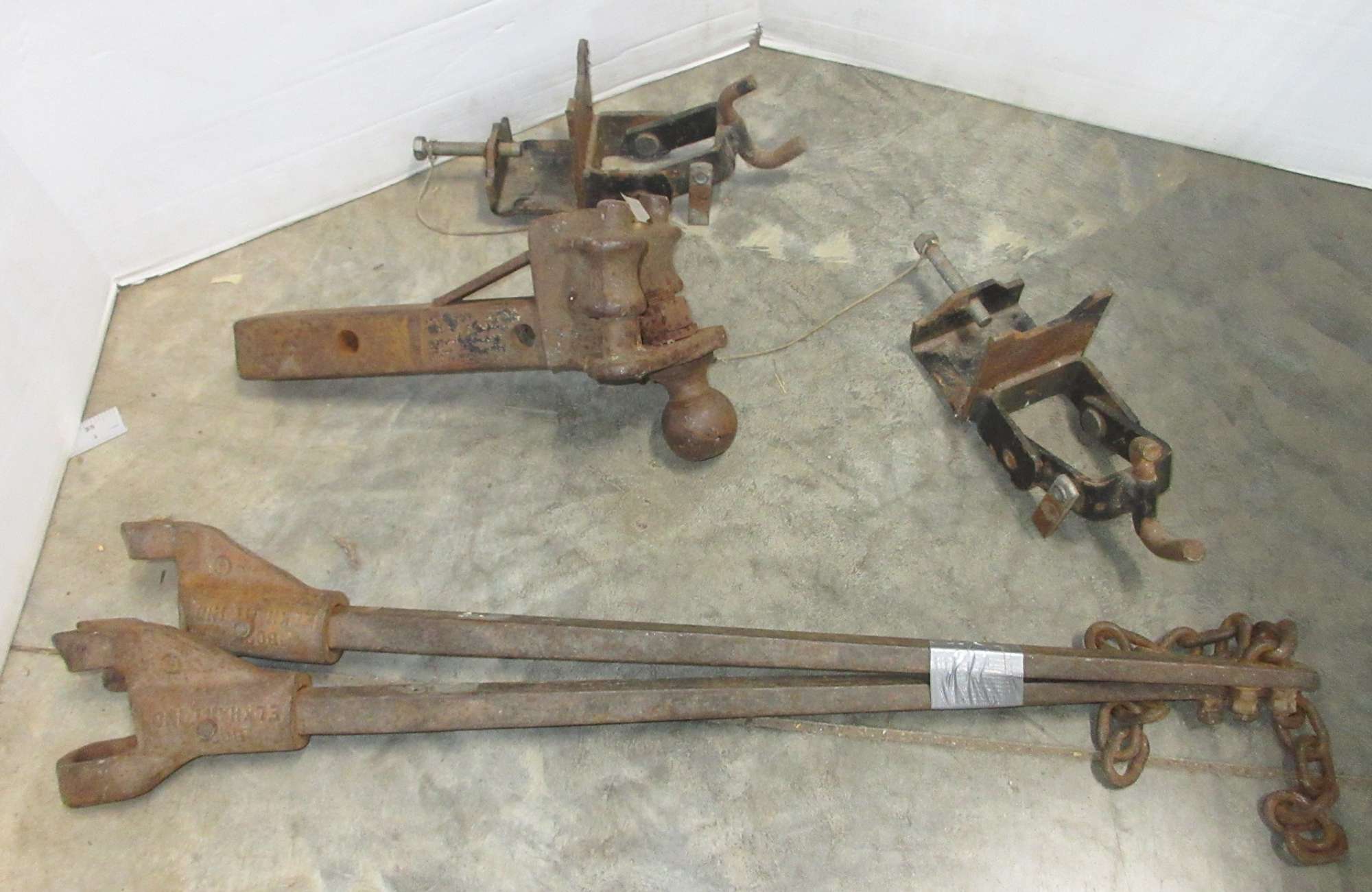 Albrecht Auctions Trailer Hitch by Bock in Elkhart, IN