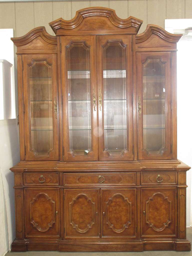 Thomasville Two-Piece China Cabinet and Hutch, Glass Shelves in China Cabinet with Working Lights