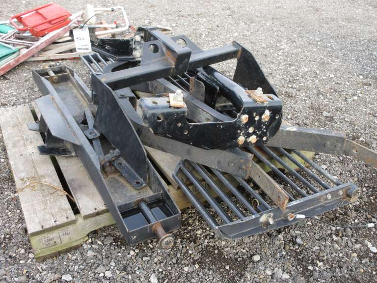 Reese Fifth Wheel Receiver with Gate; Reese 12,000 lb. Receiver/Hitch; 4,000 lb. Class 2 Hitch