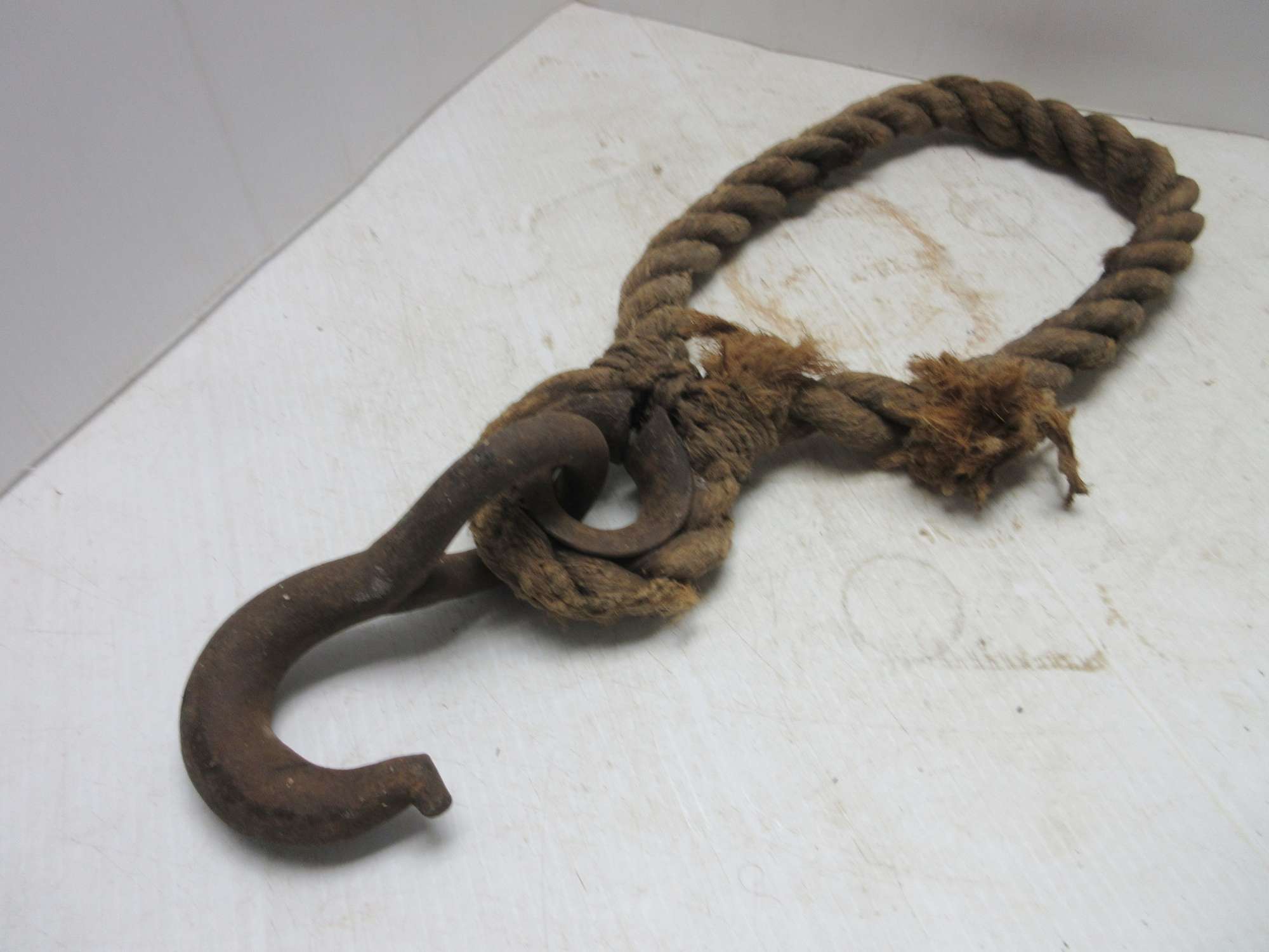 Albrecht Auctions | Rope with Hook