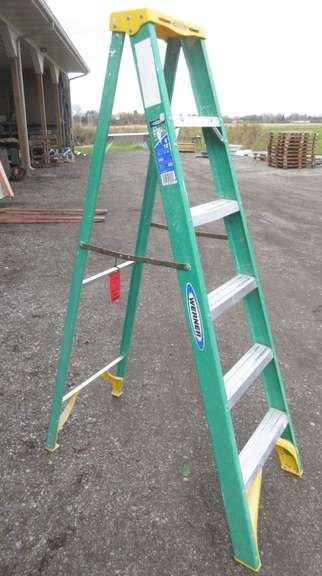 6' Fiberglass Step Ladder, 225 lb. Rating