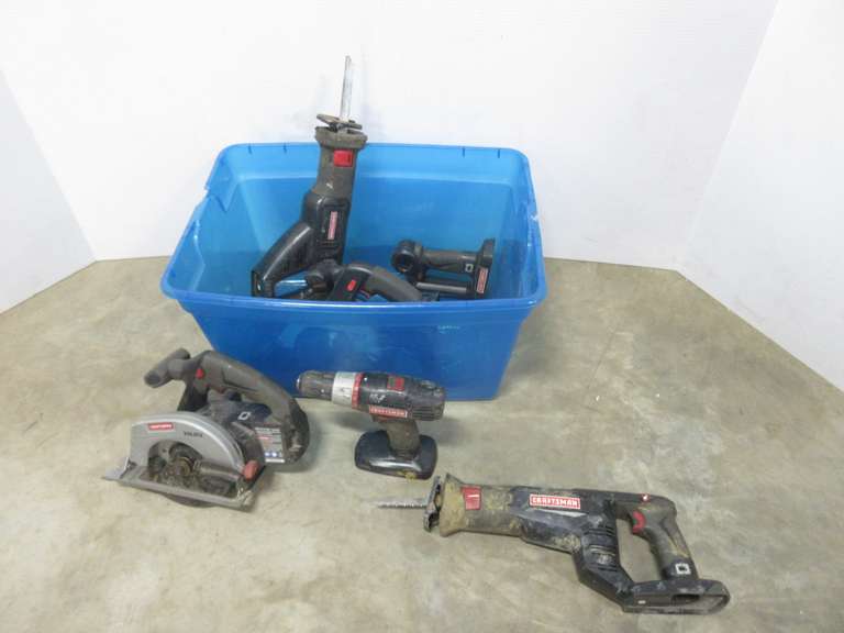 Craftsman 19.2V Battery Tools, Include: (2) Saws, One Works, One for Parts; (2) Reciprocating Saws, Work; Drill, Works; Light, Works