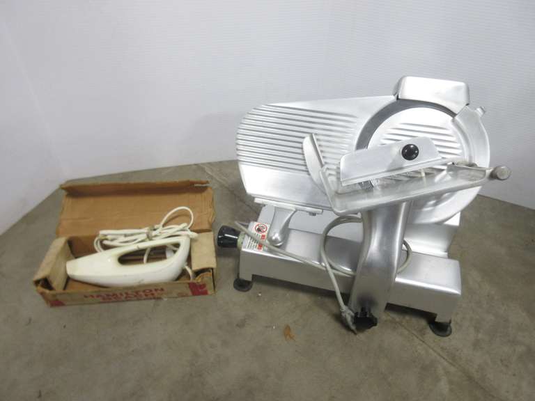 Omas Meat Slicer, Nice, Used Twice; Older Hamilton Beach Electric Knife, Works