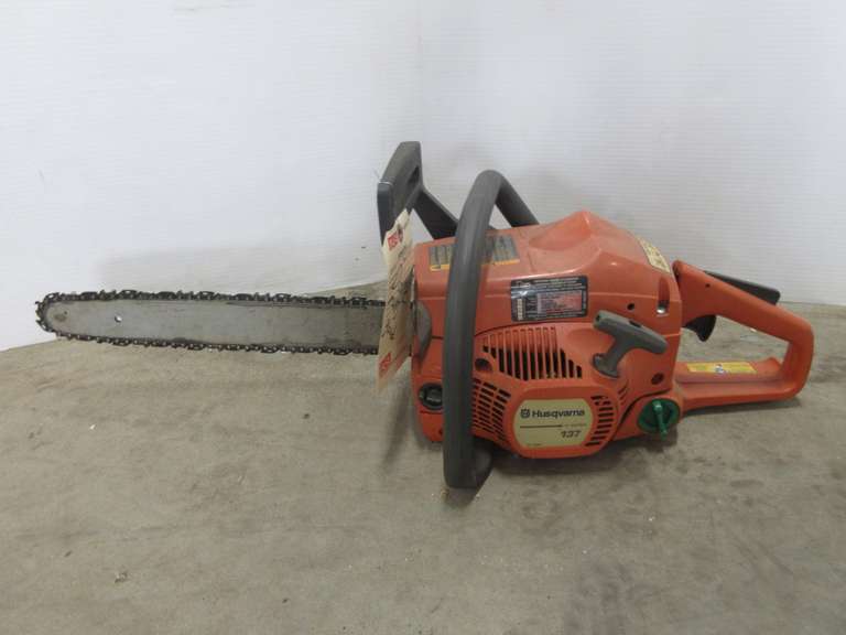 Husqvarna 137 Saw