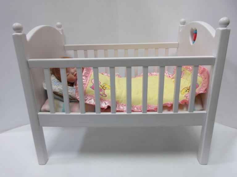 Albrecht Auctions Authentic American Girl Bitty Baby Crib And