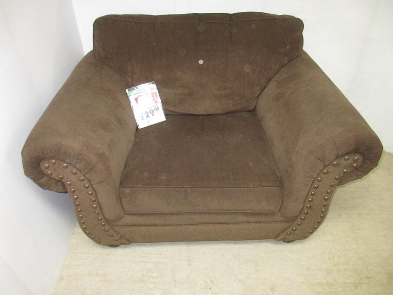 Simmons Oversized Brown Nailhead Tufted Rolled Arm Style Lordoma Sitting Accent Chair, Seller States Paid $329 when New