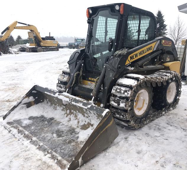 2013 New Holland Skid Steer with Tracks and Cab, (Approx. 850 Hours), Very Good Condition