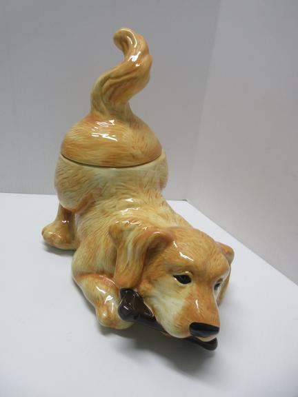 Golden Retriever Dog Ceramic Cookie Jar, Designed by Montana Artist: Phyllis Driscoll, Produced by Big Sky Carvers