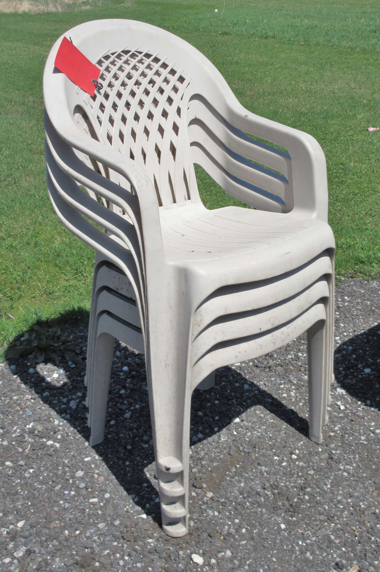 Albrecht Auctions | (4) Plastic Lawn Chairs