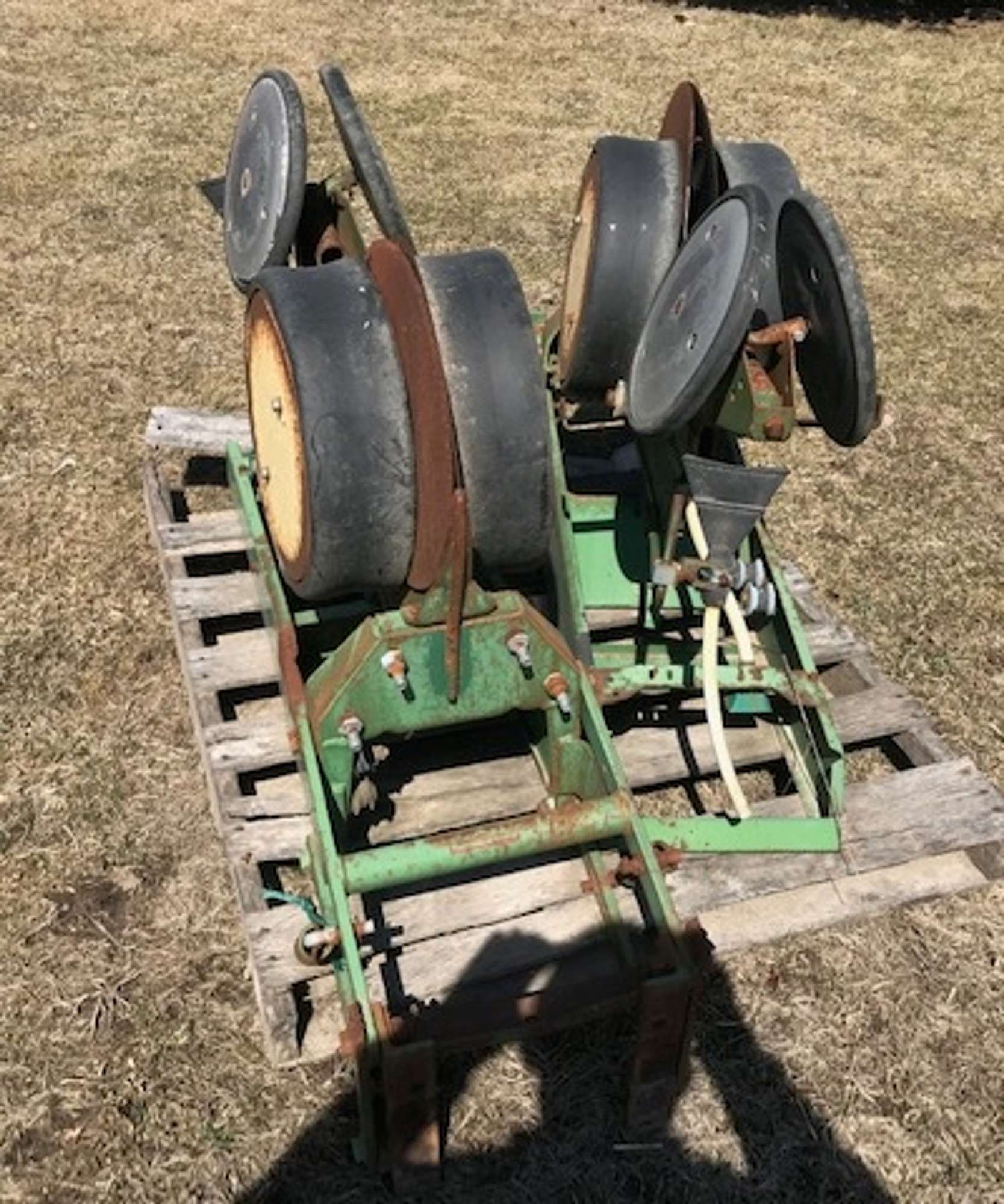 Albrecht Auctions (2)John Deere 7000 Planter Units, For