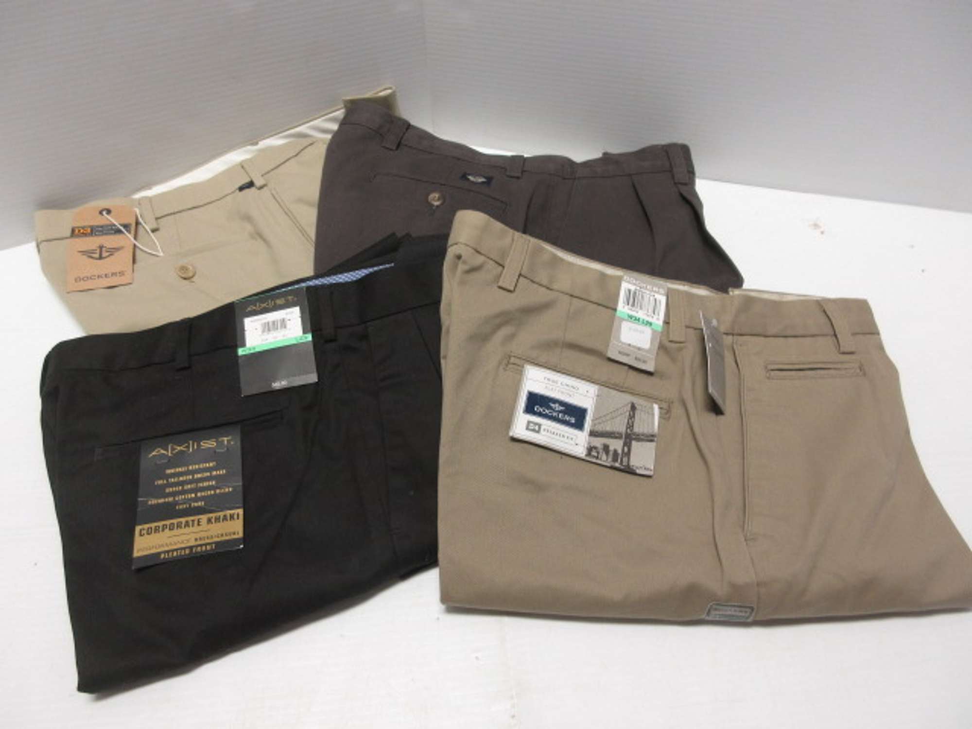 Albrecht Auctions (4) Pairs of Men's Docker Khaki Dress Pants, Size 34x29