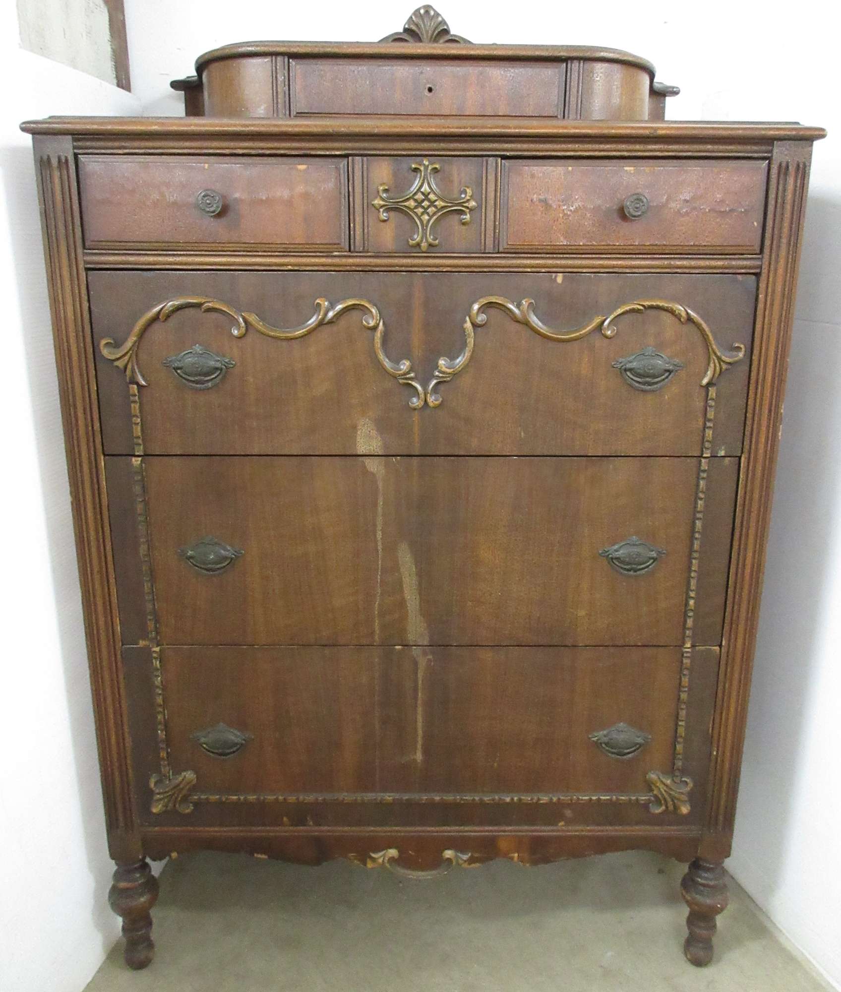 antique dressers from early 1900s
