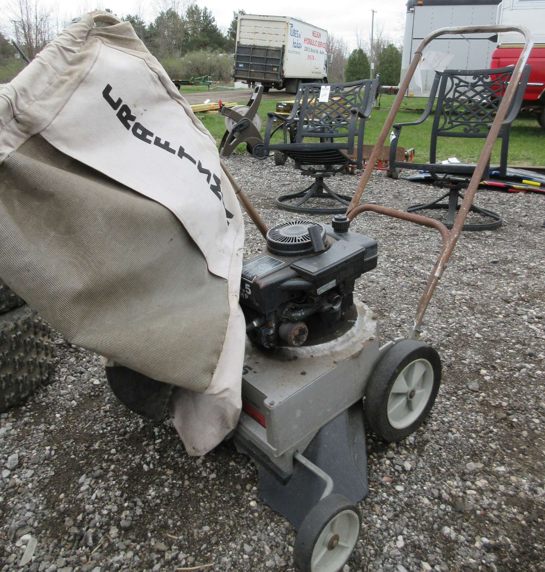 Albrecht Auctions 25" Craftsman Vacuum Shredder/Bagger/Blower