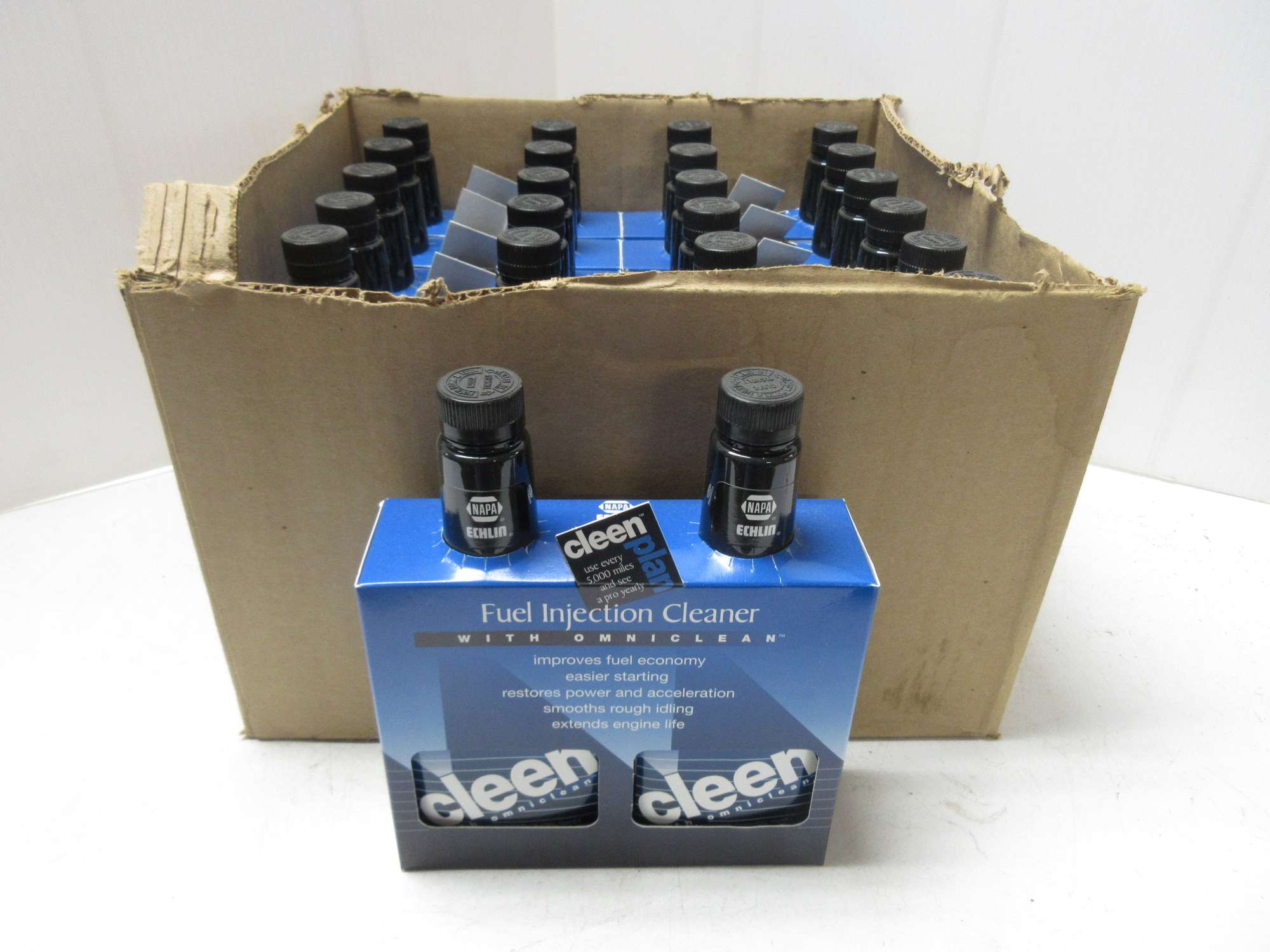 Albrecht Auctions (24) NAPA Echlin 12 oz. Fuel Injection Cleaner