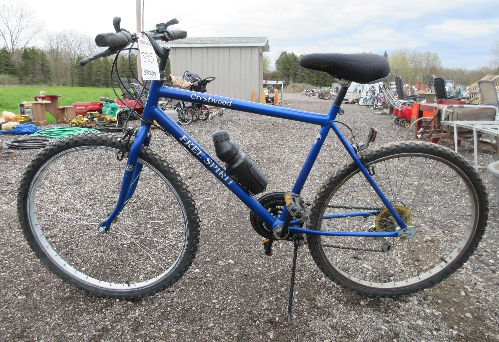 Albrecht Auctions 26 Free Spirit Crestwood 18-speed Mountain Bike