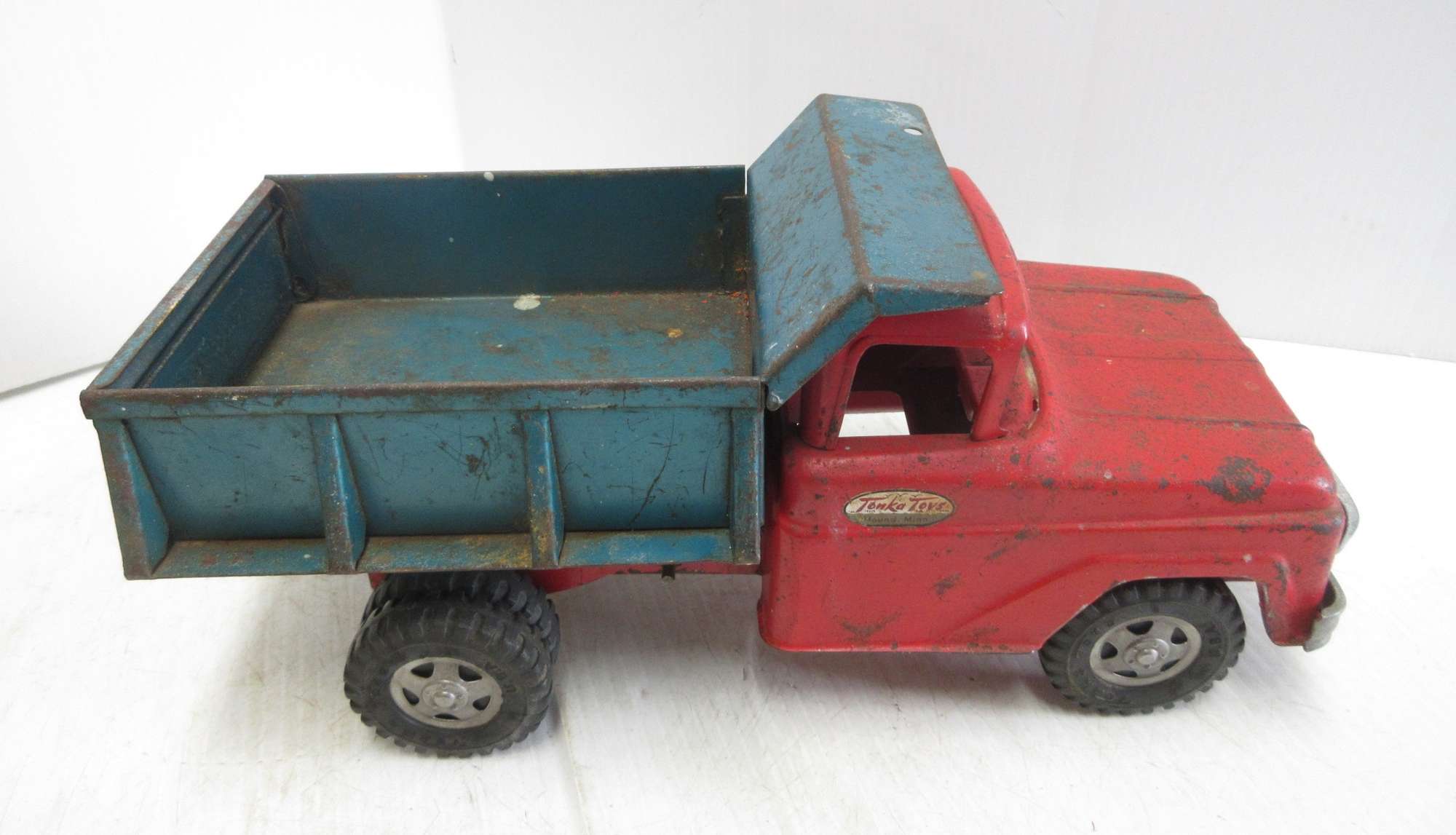 Albrecht Auctions Tonka Truck