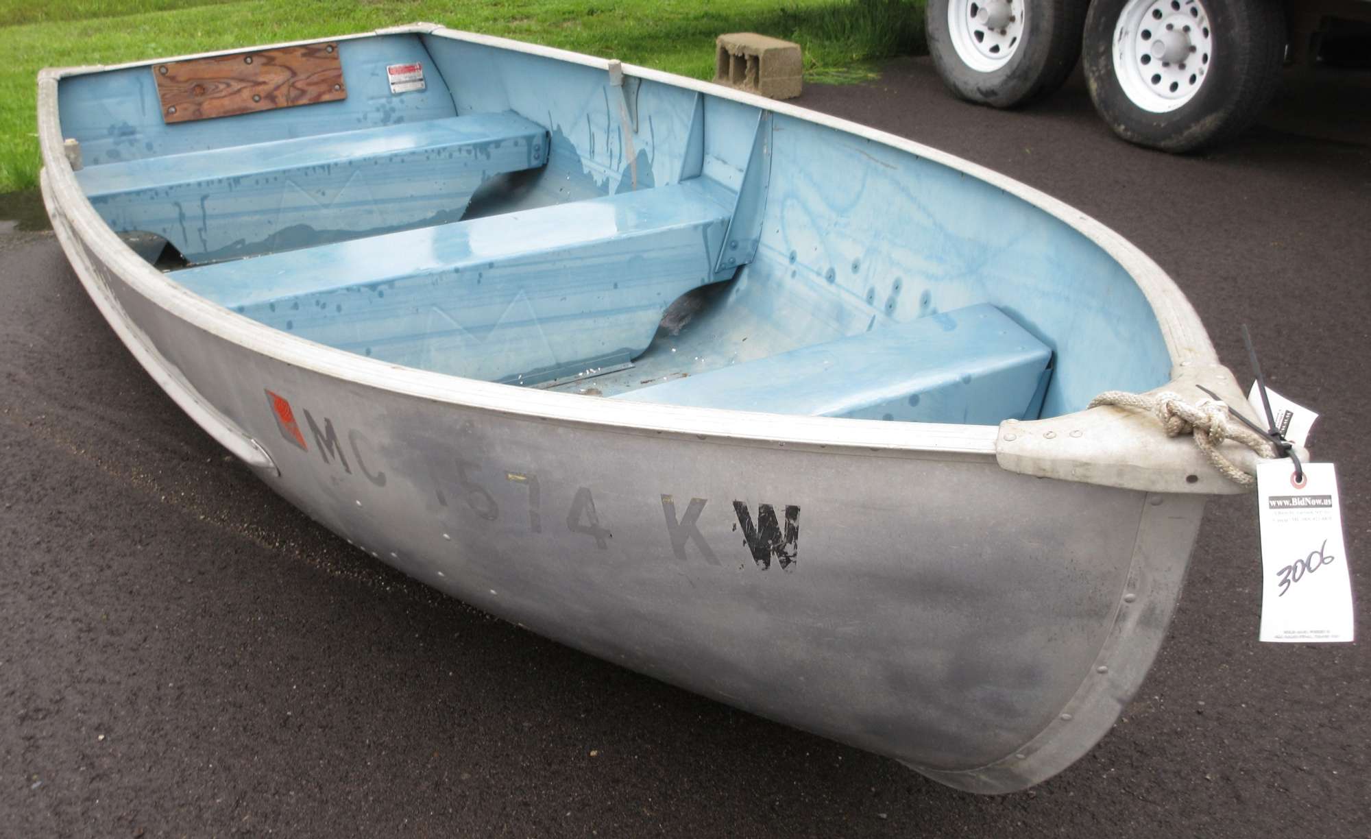 Albrecht Auctions 12' Aluminum Boat, Meyers Model 12 Laker, Deep V