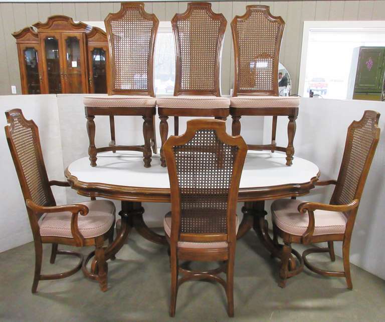 Thomasville Dining Room Table with (6) Chairs, (2) Leaves, and Table Cover, Matches Lot No. 7