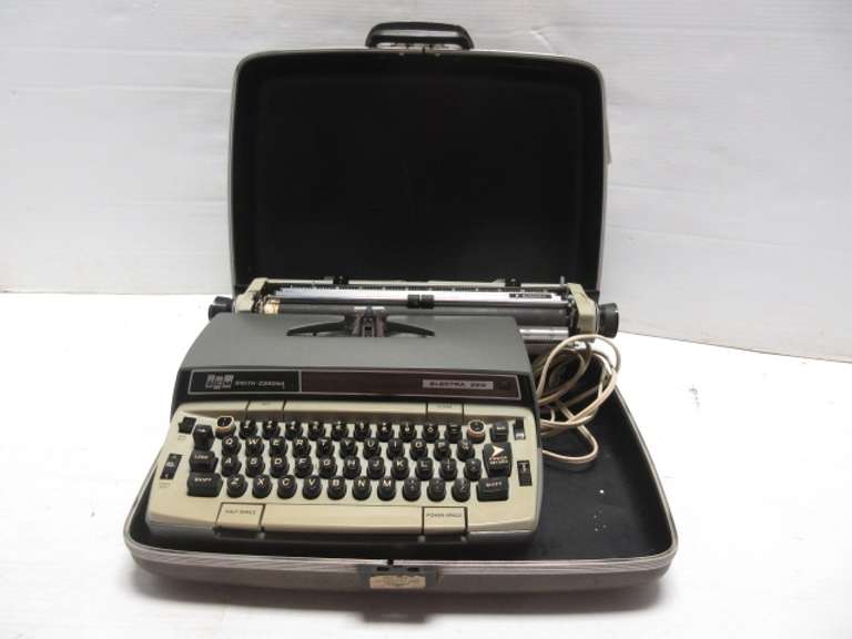 Old Electric Smith-Corona Electra 220 Automatic Typewriter