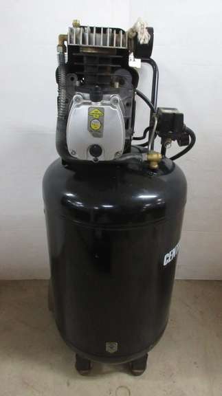 Central Pneumatic 2.5 HP 21-Gallon Air Compressor, 125 Max PSI