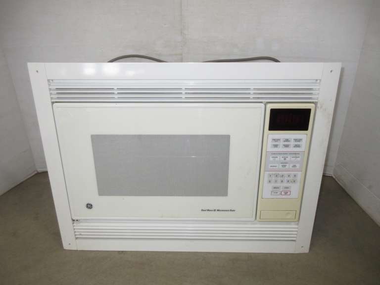 Dual Wave III Microwave Oven