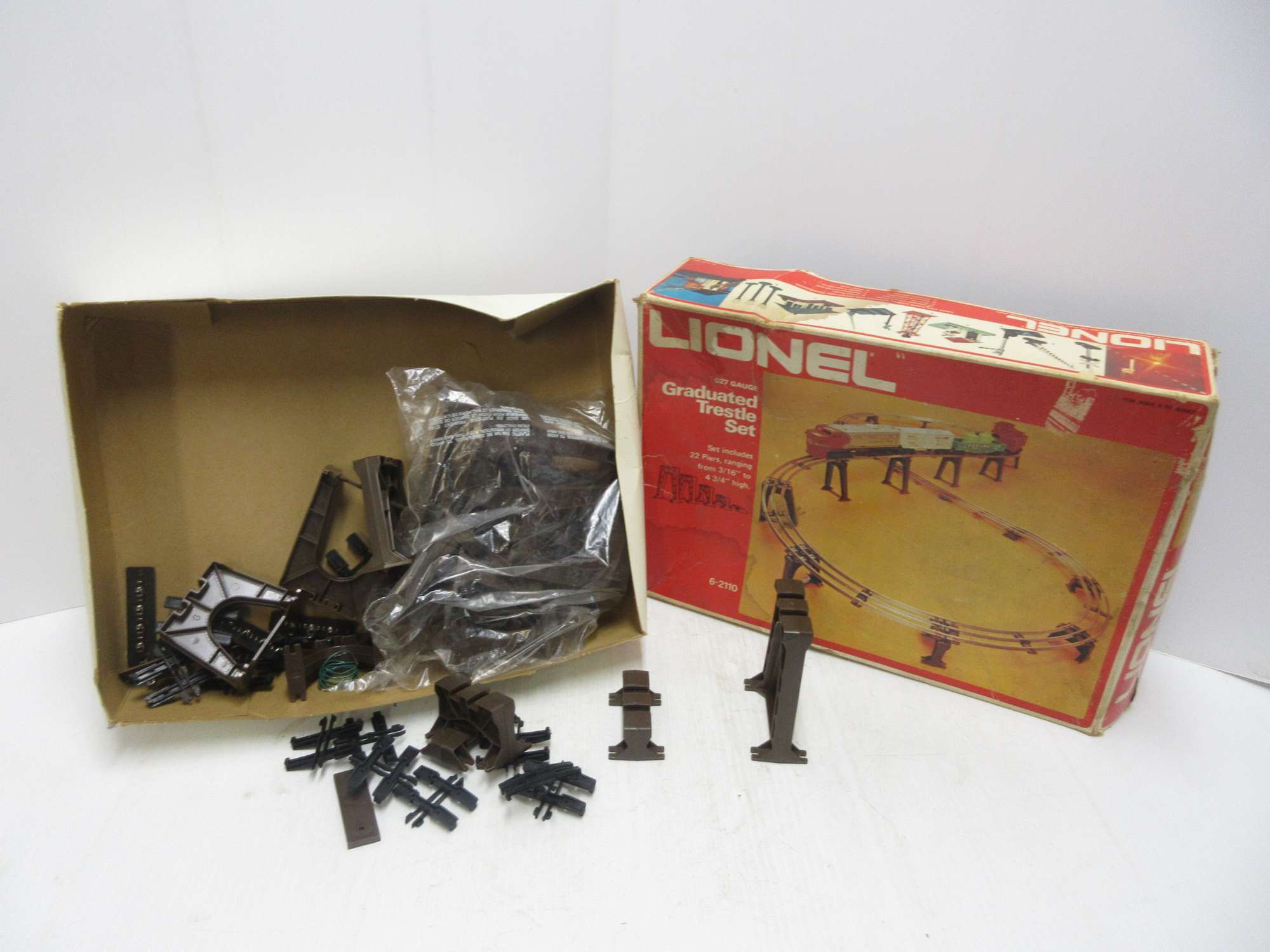 lionel graduated trestle set