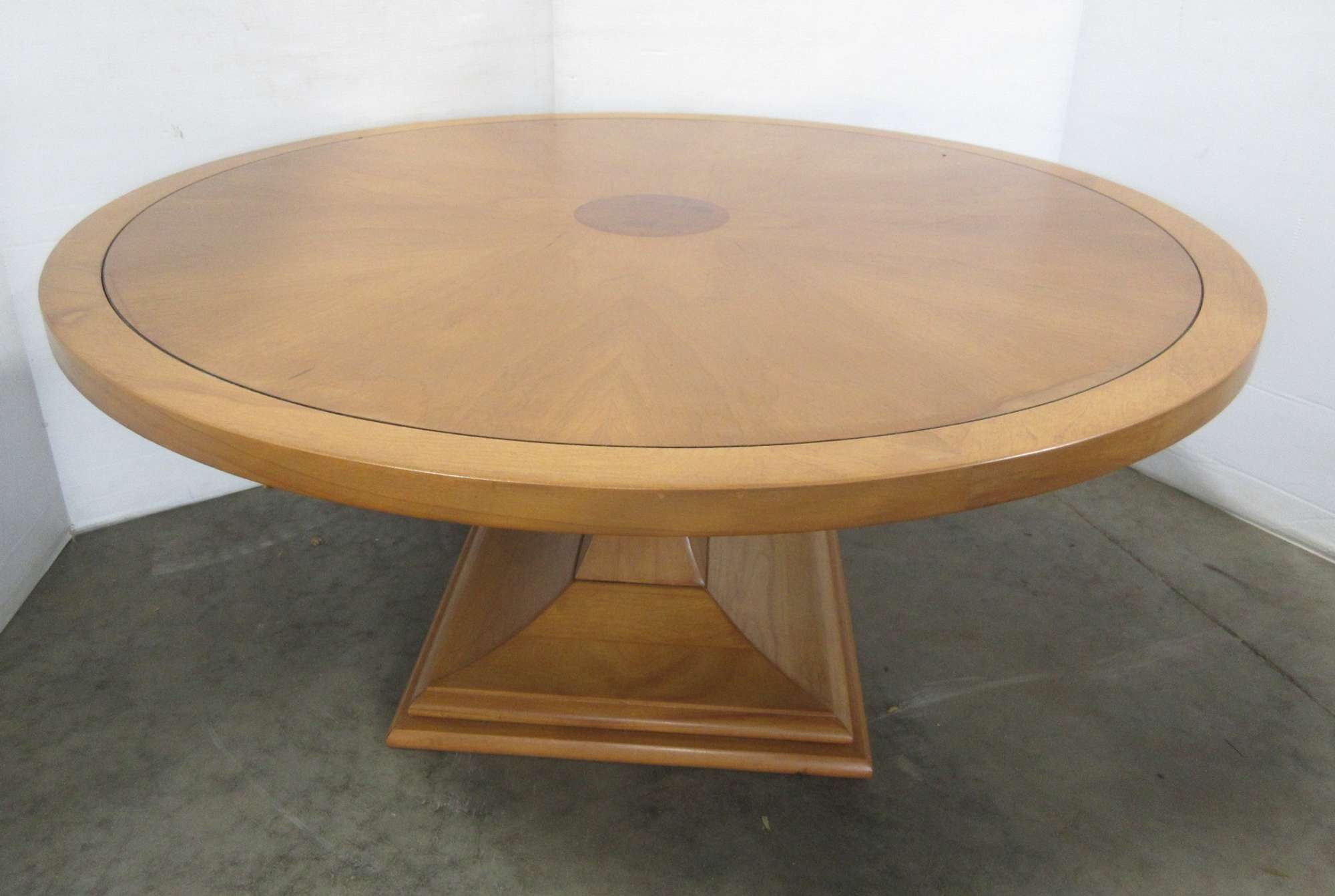 Albrecht Auctions | Round Solid Wood Coffee Table