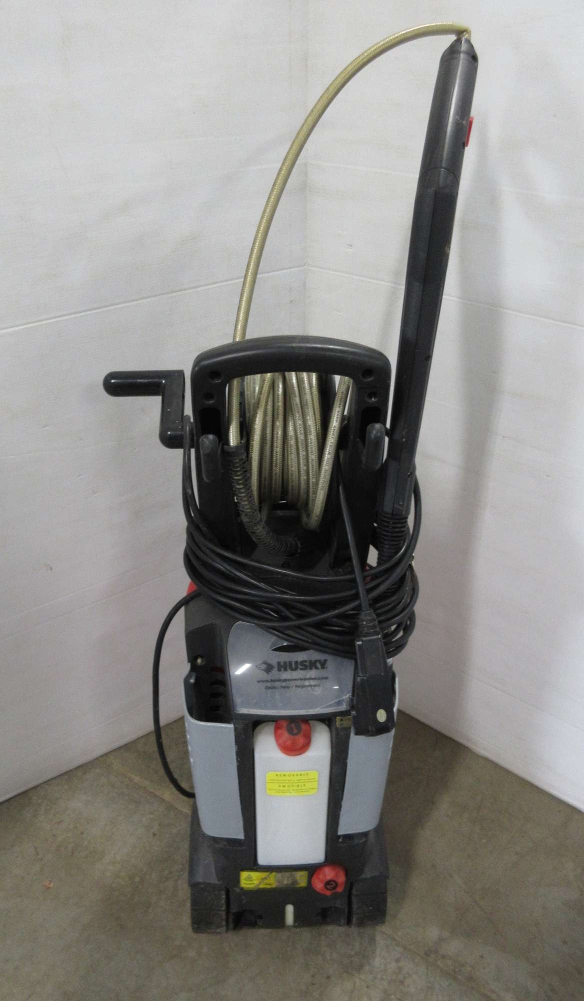 Albrecht Auctions Husky Electric Power Washer