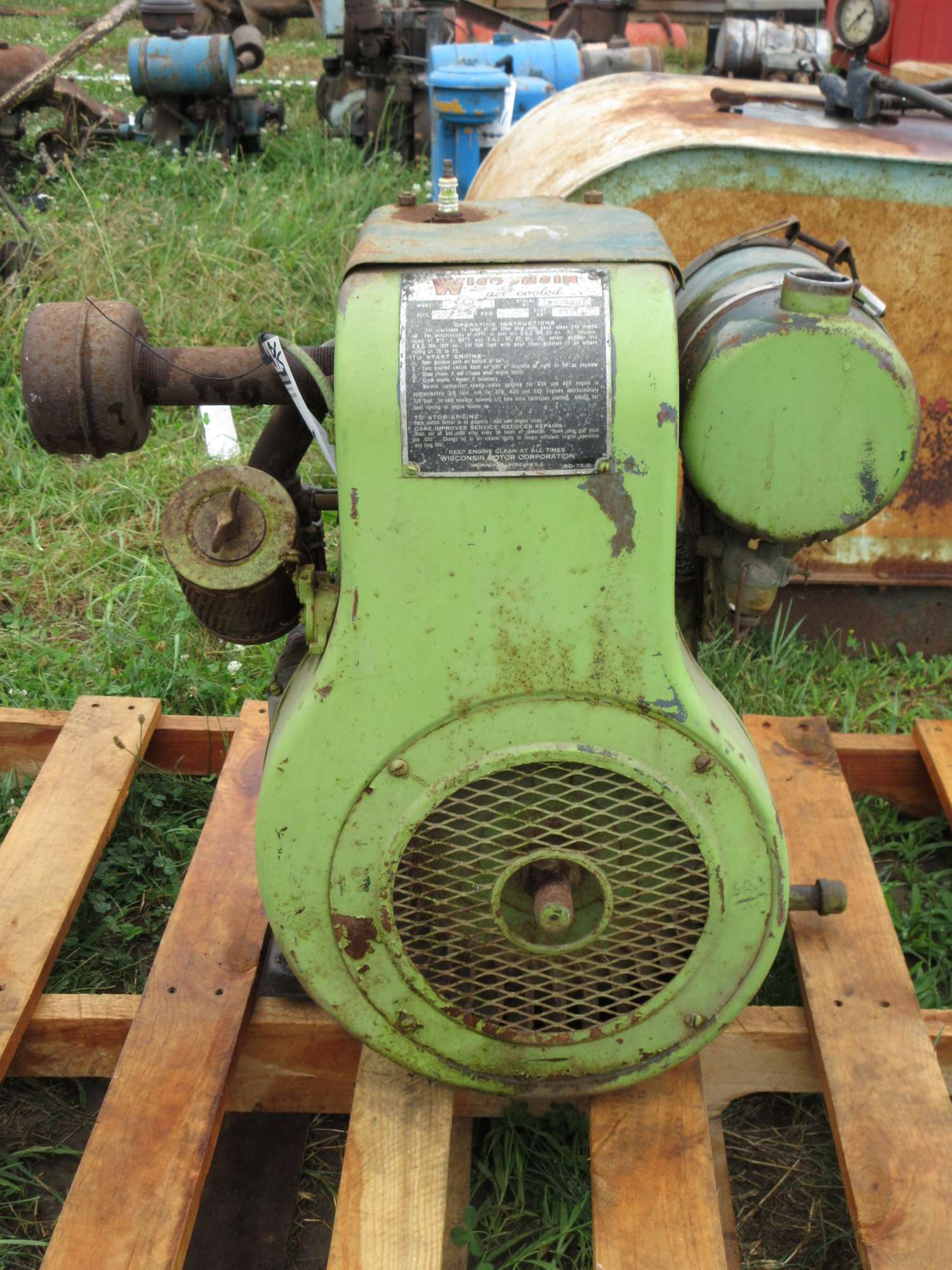 Albrecht Auctions Wisconsin Motor on Pallet, Model AHH, Green in Color