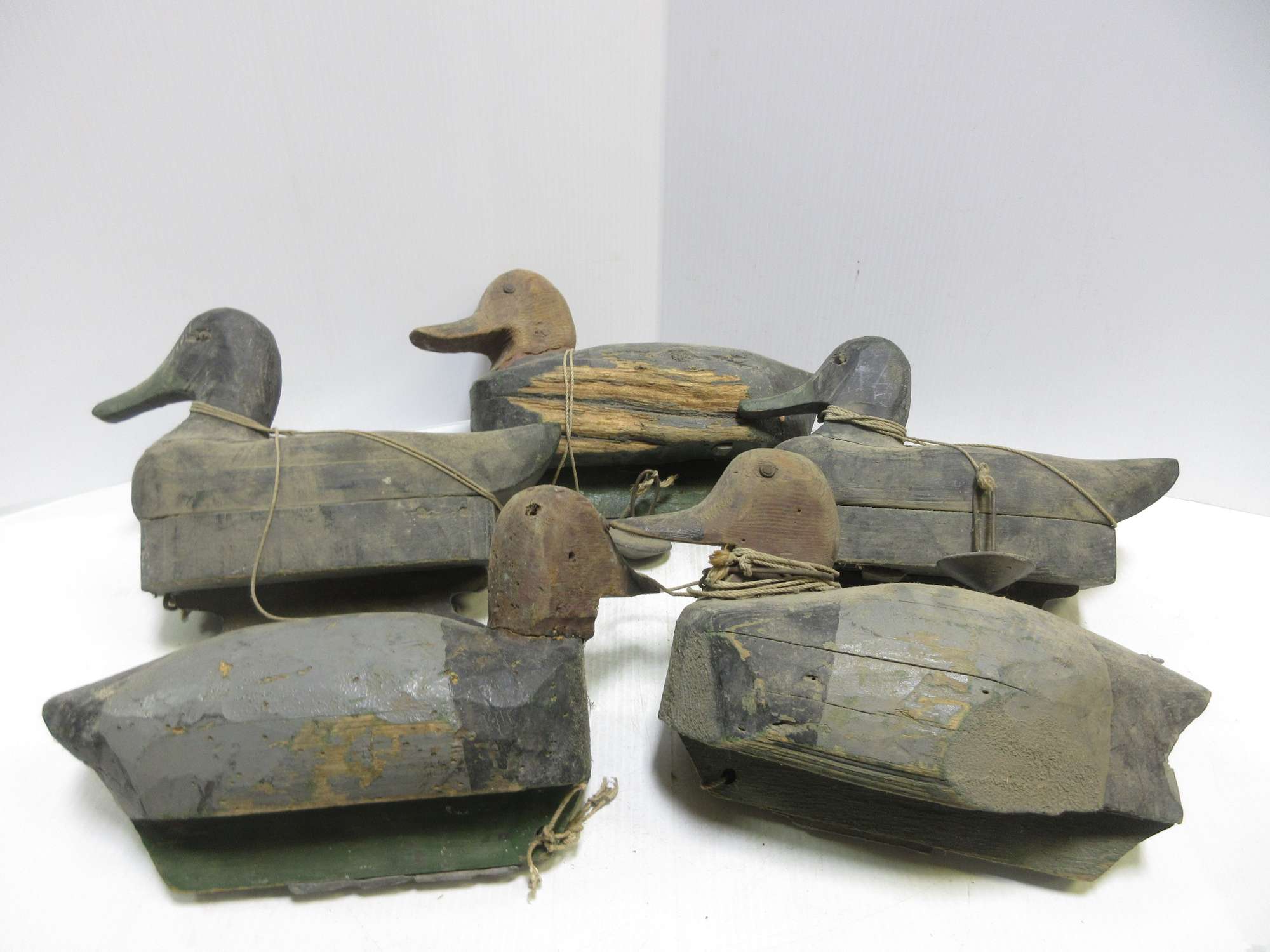 Albrecht Auctions (5) Antique Duck Decoys 4 with Original Weights