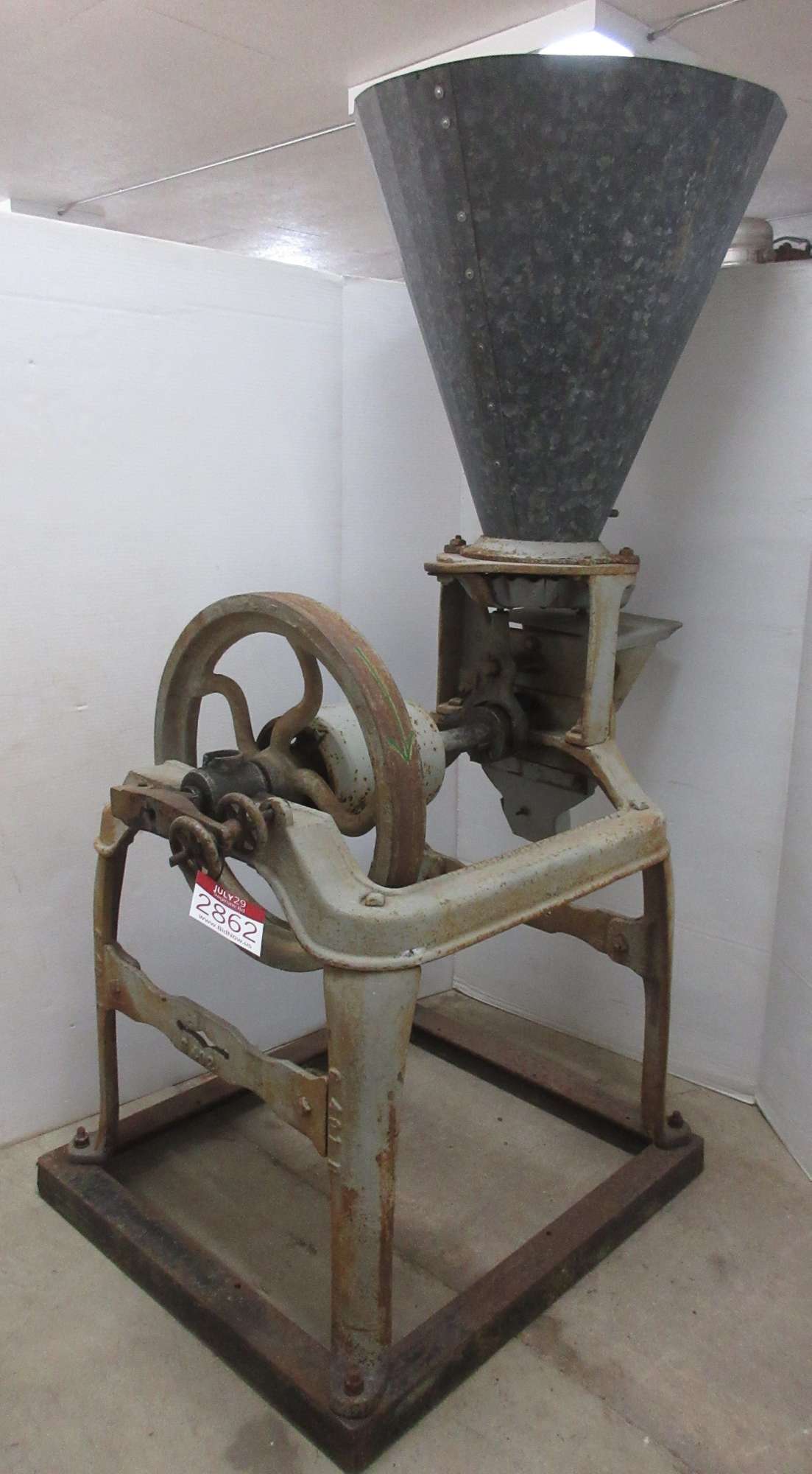 Albrecht Auctions Corn Grinder/Burr Mill