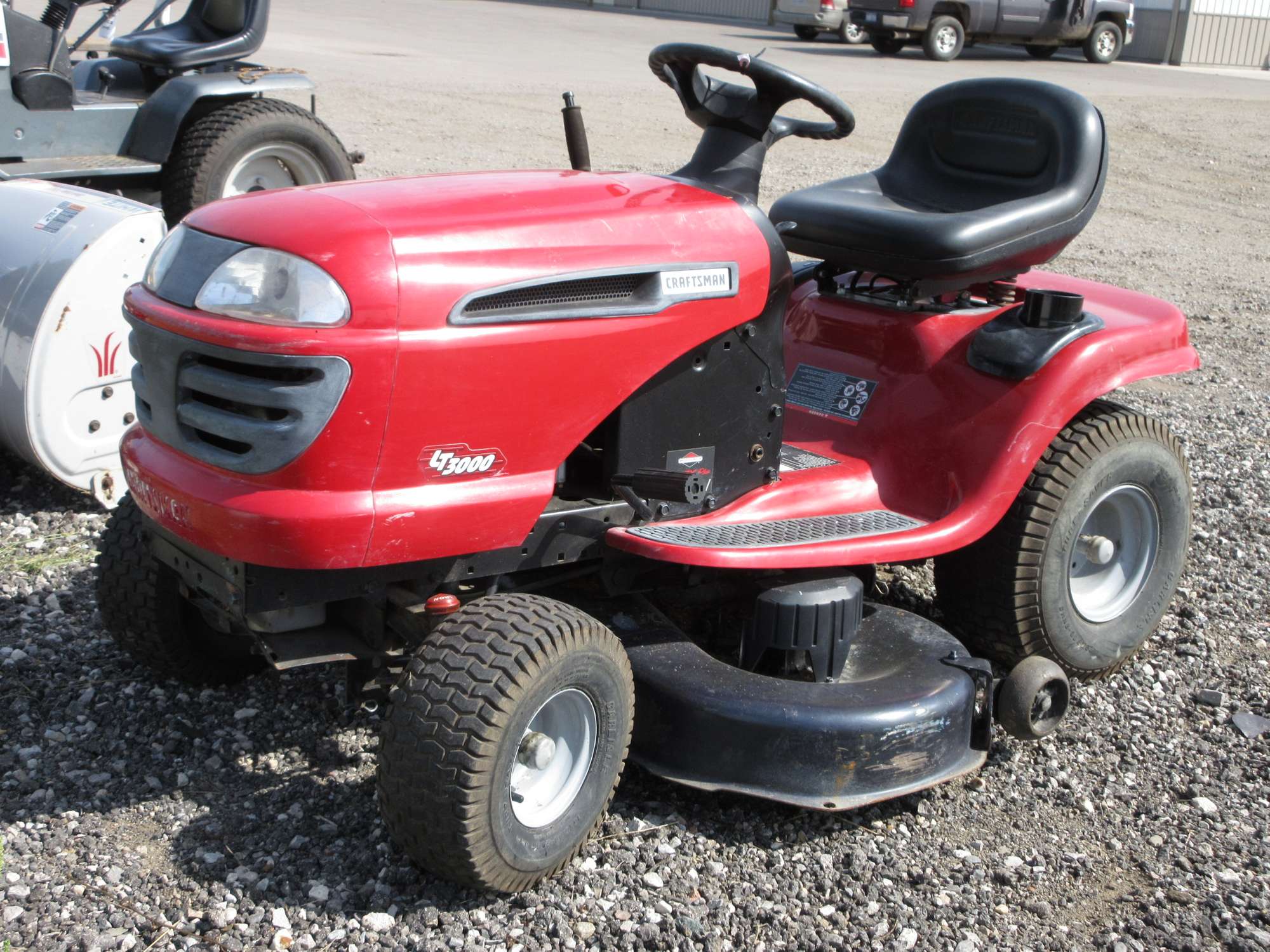 Albrecht Auctions Craftsman Riding Mower, LT3000, 42" Deck
