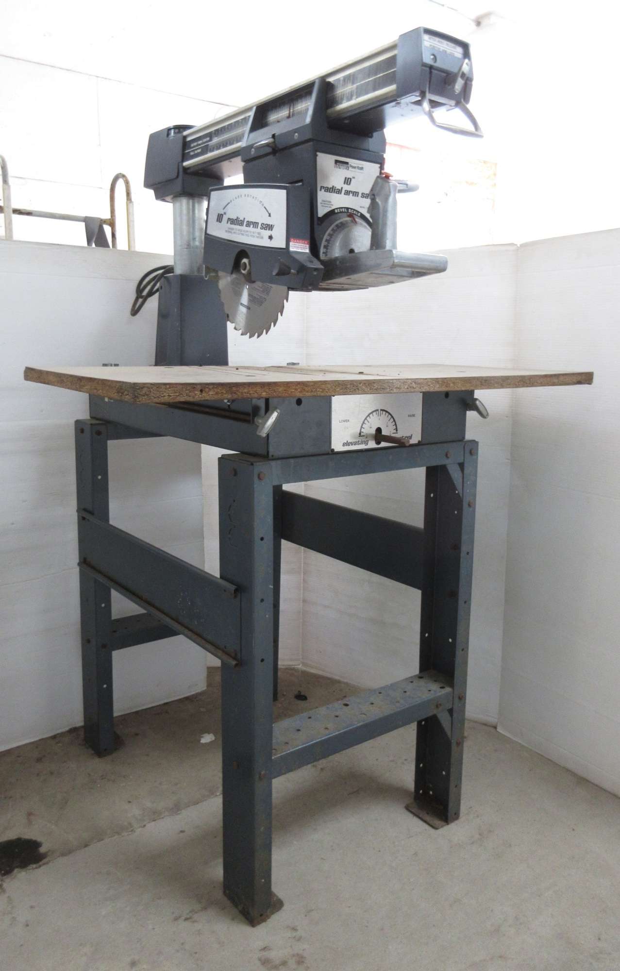 Albrecht Auctions Ward Powr Kraft 10" Radial Arm Saw