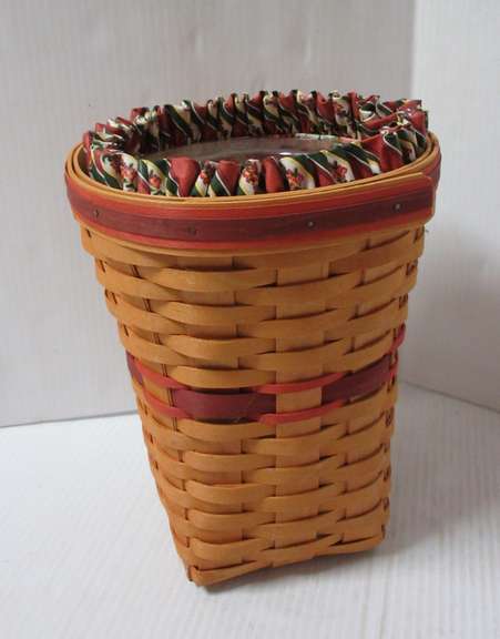 1998 Longaberger Basket with Cloth and Plastic Insert for Flowers and More