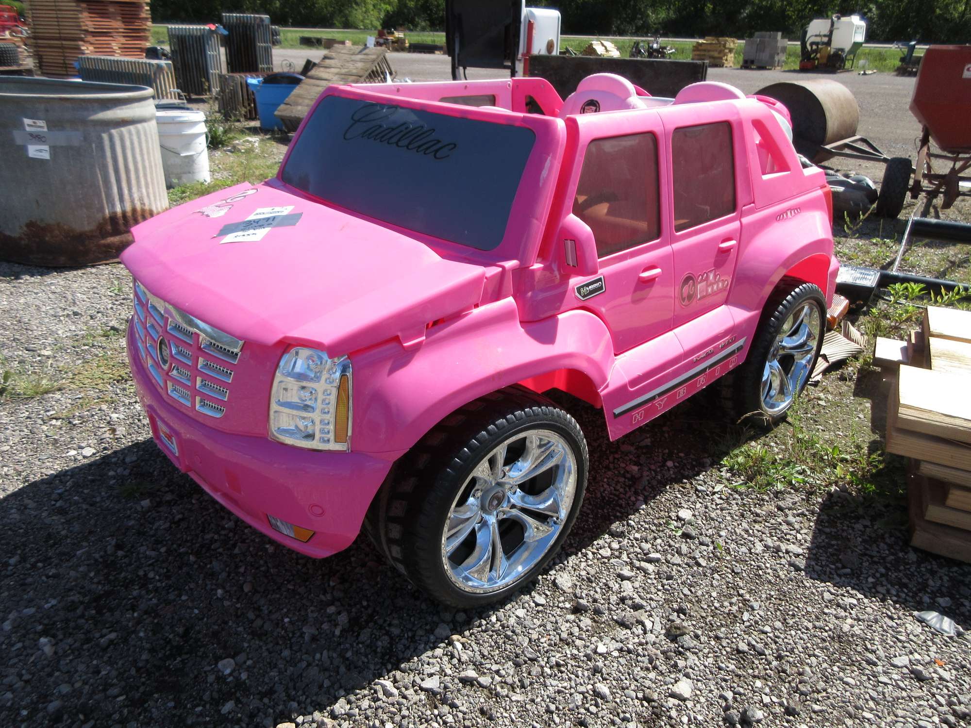 Albrecht Auctions | Barbie Cadillac Escalade by Fisher Price, Includes ...