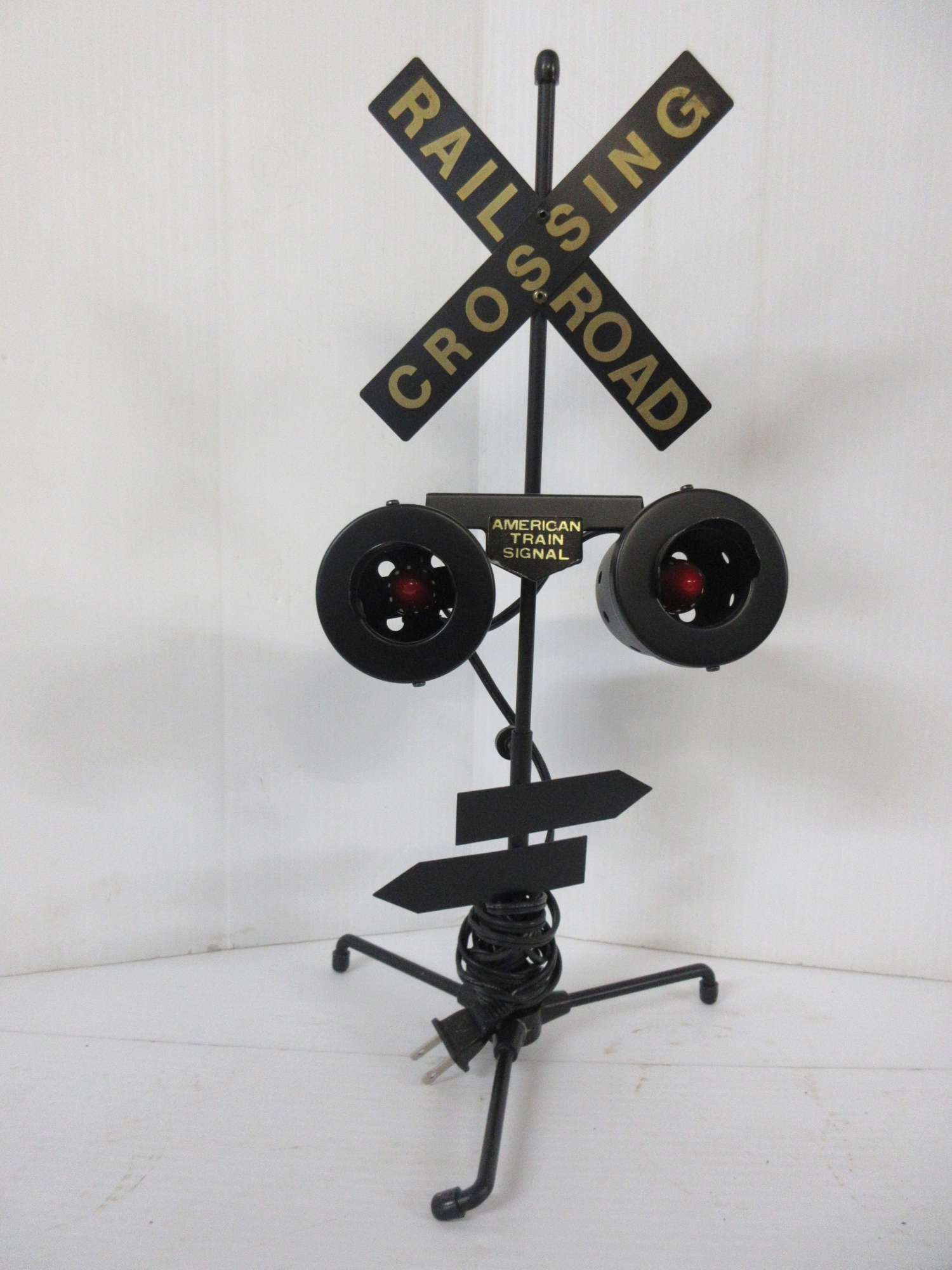 Albrecht Auctions Railroad Crossing Light