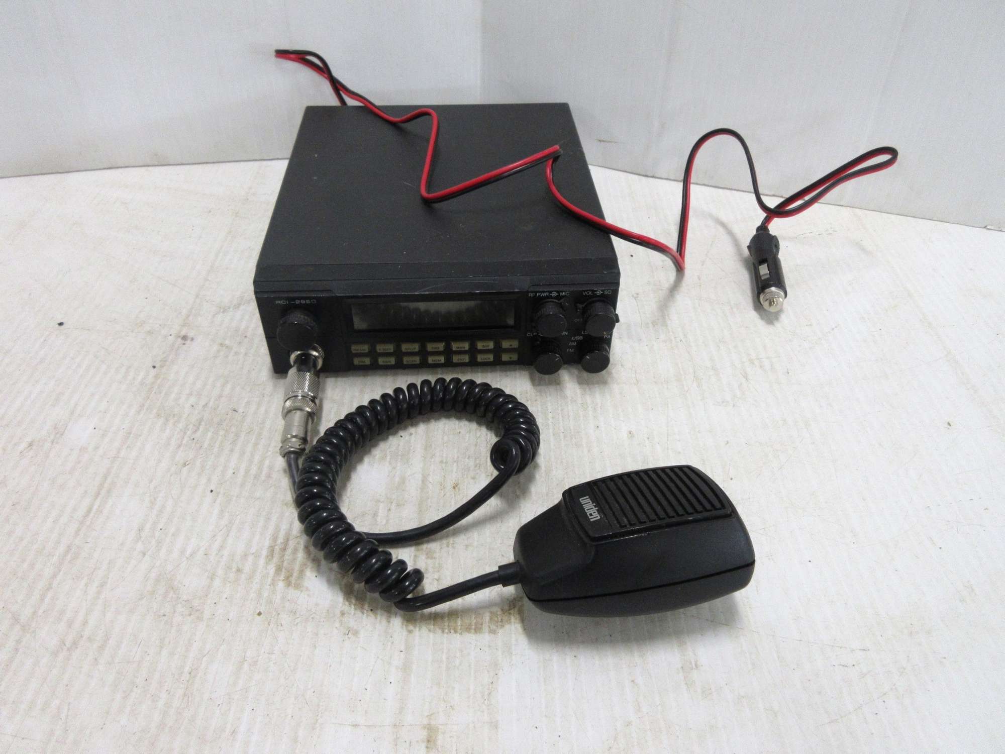 albrecht-auctions-ranger-rci-2950-ham-and-cb-radio-with-mic-and-power