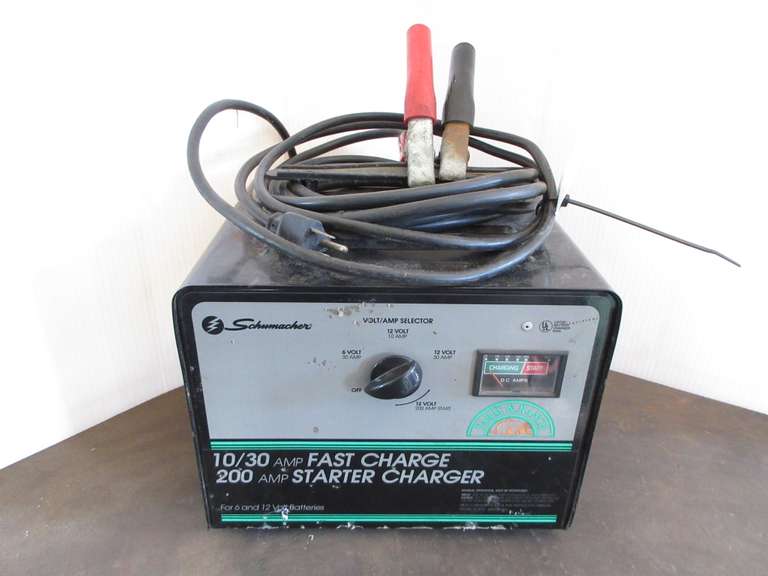 Schumacher Battery Charger, 10/30 AMP Fast Charge or 200 AMP Start Charge