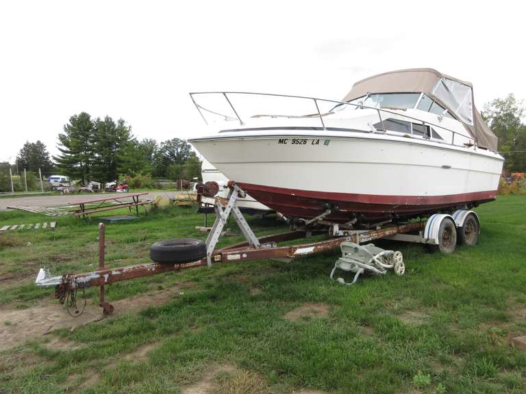 Albrecht Auctions | 1979 Sea Ray 22.4' Cuddy Cabin with ...