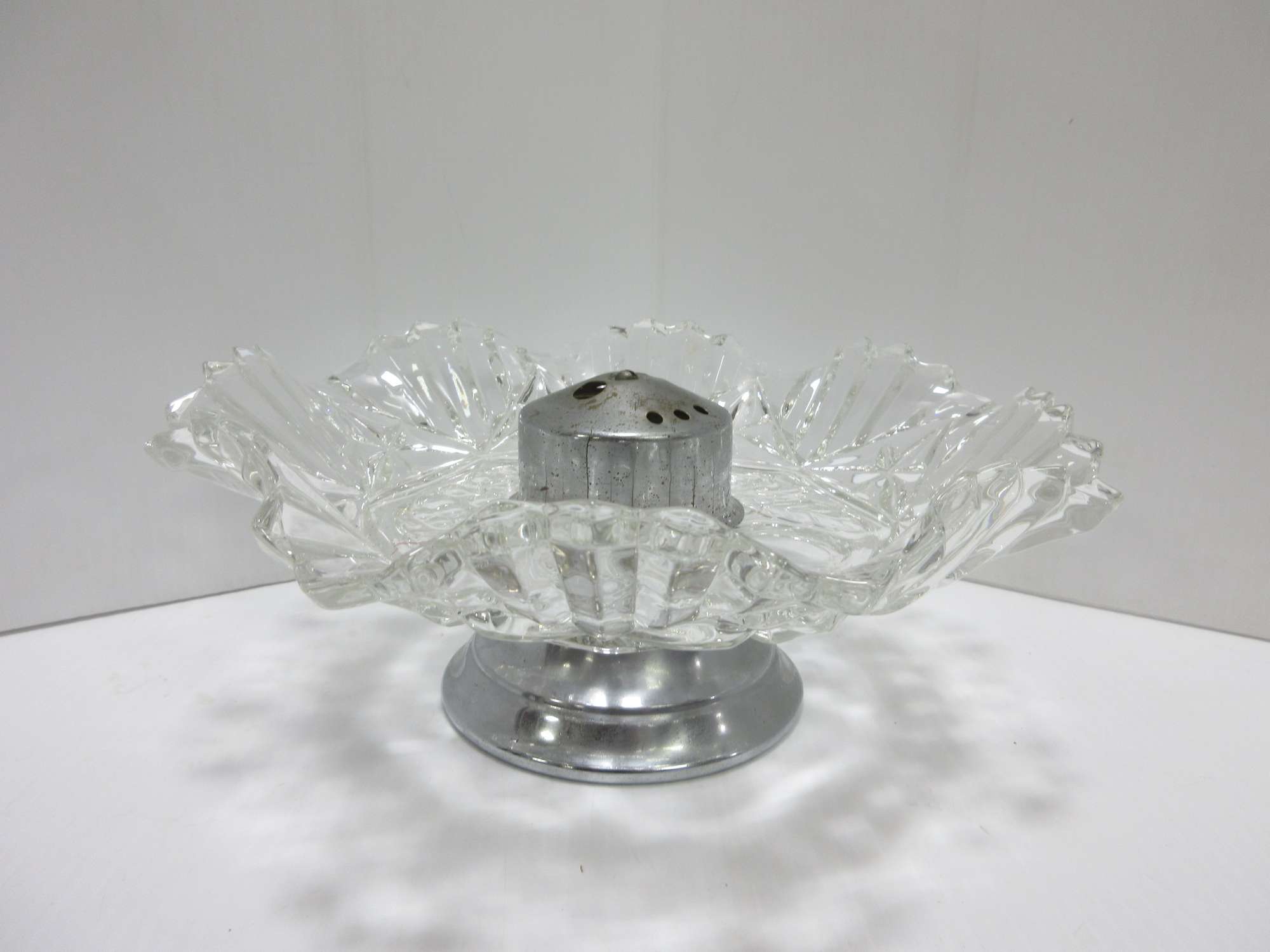 Albrecht Auctions Glass Appetizer Dish with Metal Stand