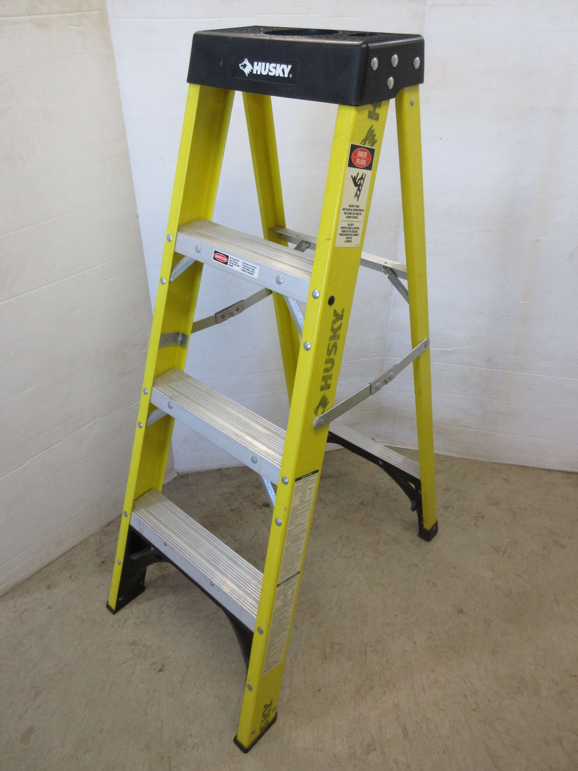 Albrecht Auctions Husky 4' Step Ladder, Yellow in Color, 250 lb. Rating