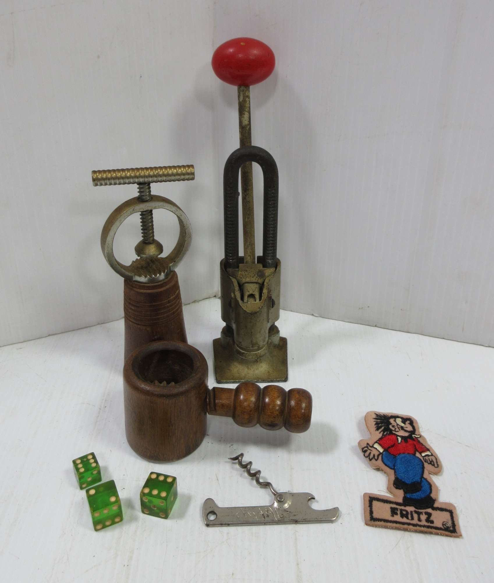 Albrecht Auctions 3 Antique Nutcrackers 1- Dazey 