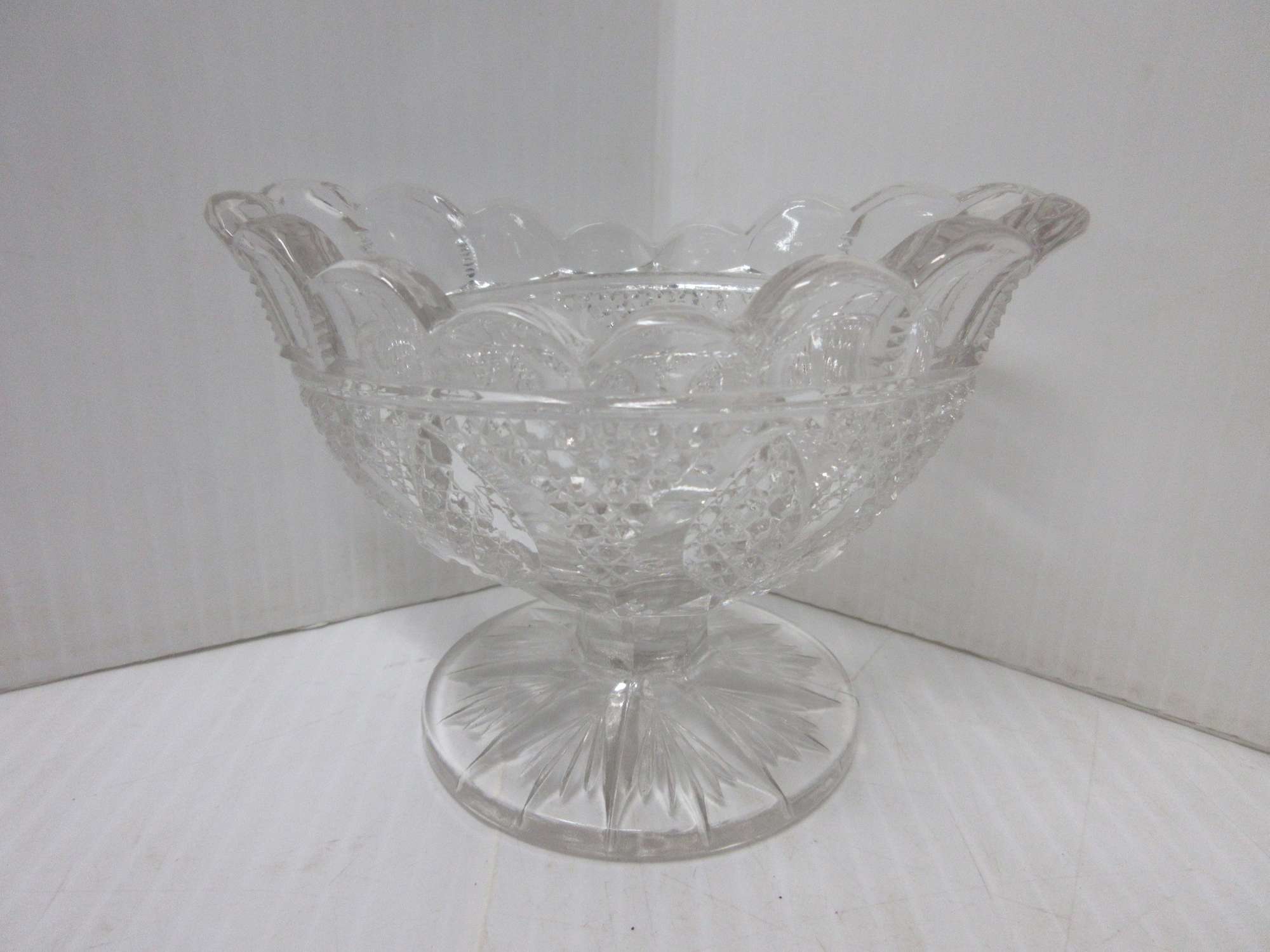 Albrecht Auctions Heavy Glass Condiment Bowl, Nice Design