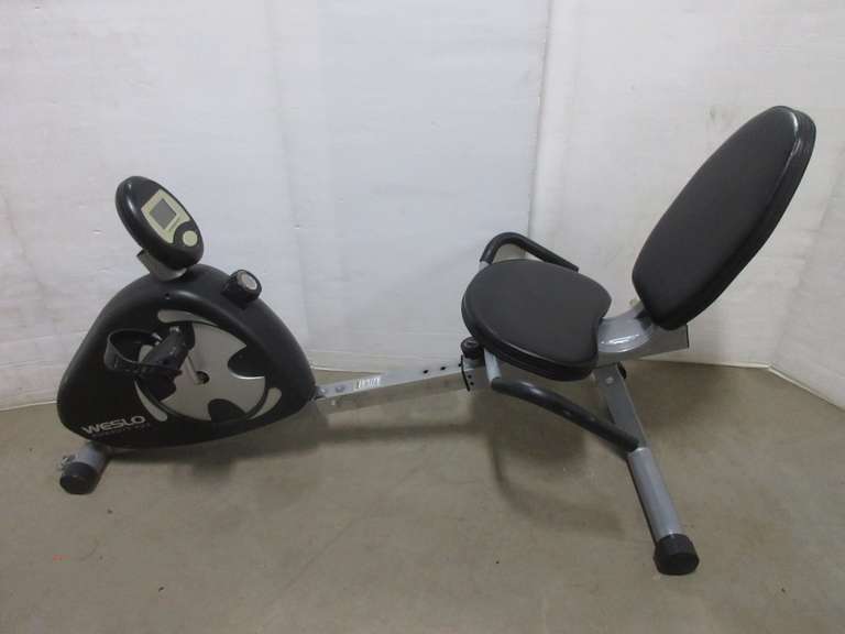 Sit Down Type Exercise Bike, Weslo Pursuit E23, Model No. WLEX 1295.0, Adjustable Tension