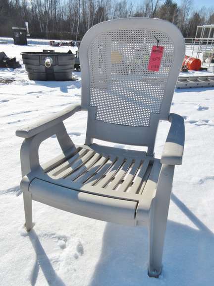 Plastic Reclining Lawn Chair