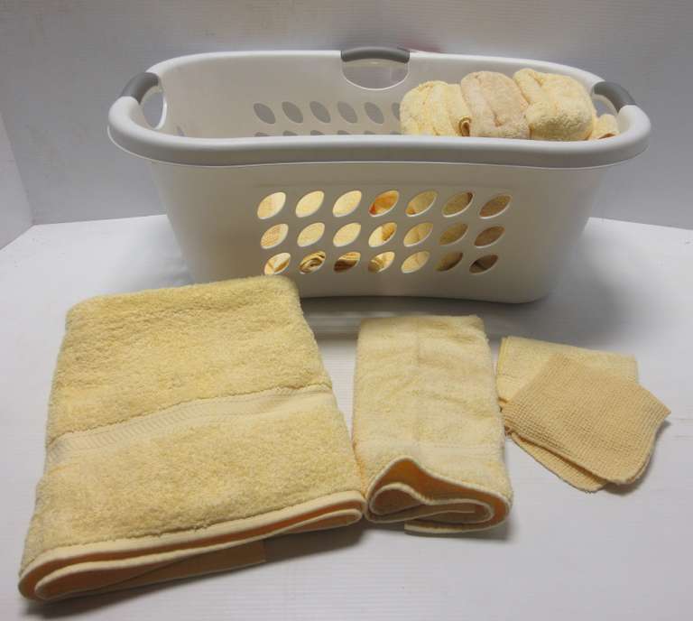 13-Piece Yellow Bathroom Towel Set in Basket, Includes: 4- Large Bath Towels, 3- Hand Towels, and 6- Washcloths